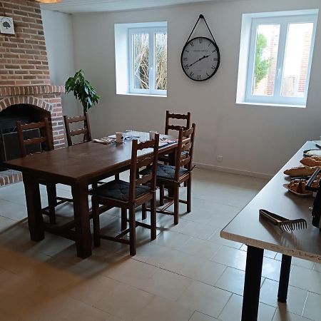 A L'Ombre Des Bois, Chambre Double Confort Neung-sur-Beuvron Esterno foto